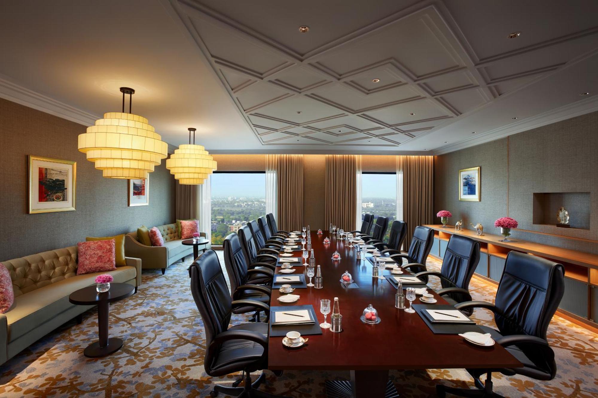 The Leela Gandhinagar Hotel Kültér fotó